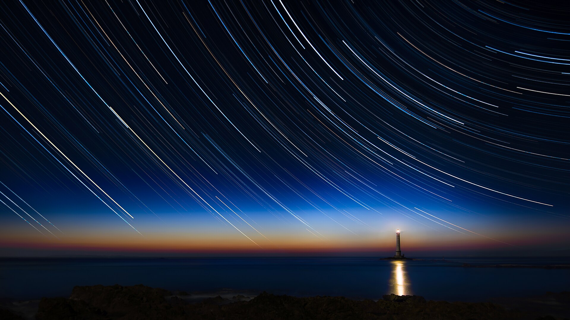 Circumpolar trails sunset La